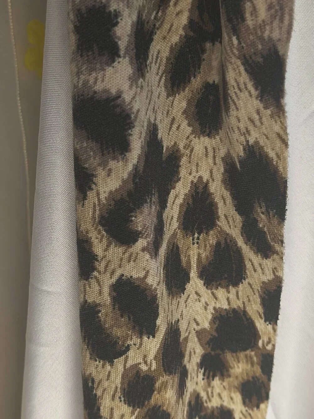 Unbranded Scarf Cheetah pattern 4 by 48 inches